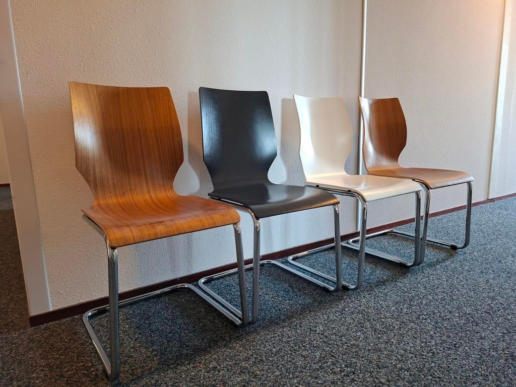 Buisframe eetkamerstoelen., Ophalen, Overige kleuren, Zo goed als nieuw, Vier