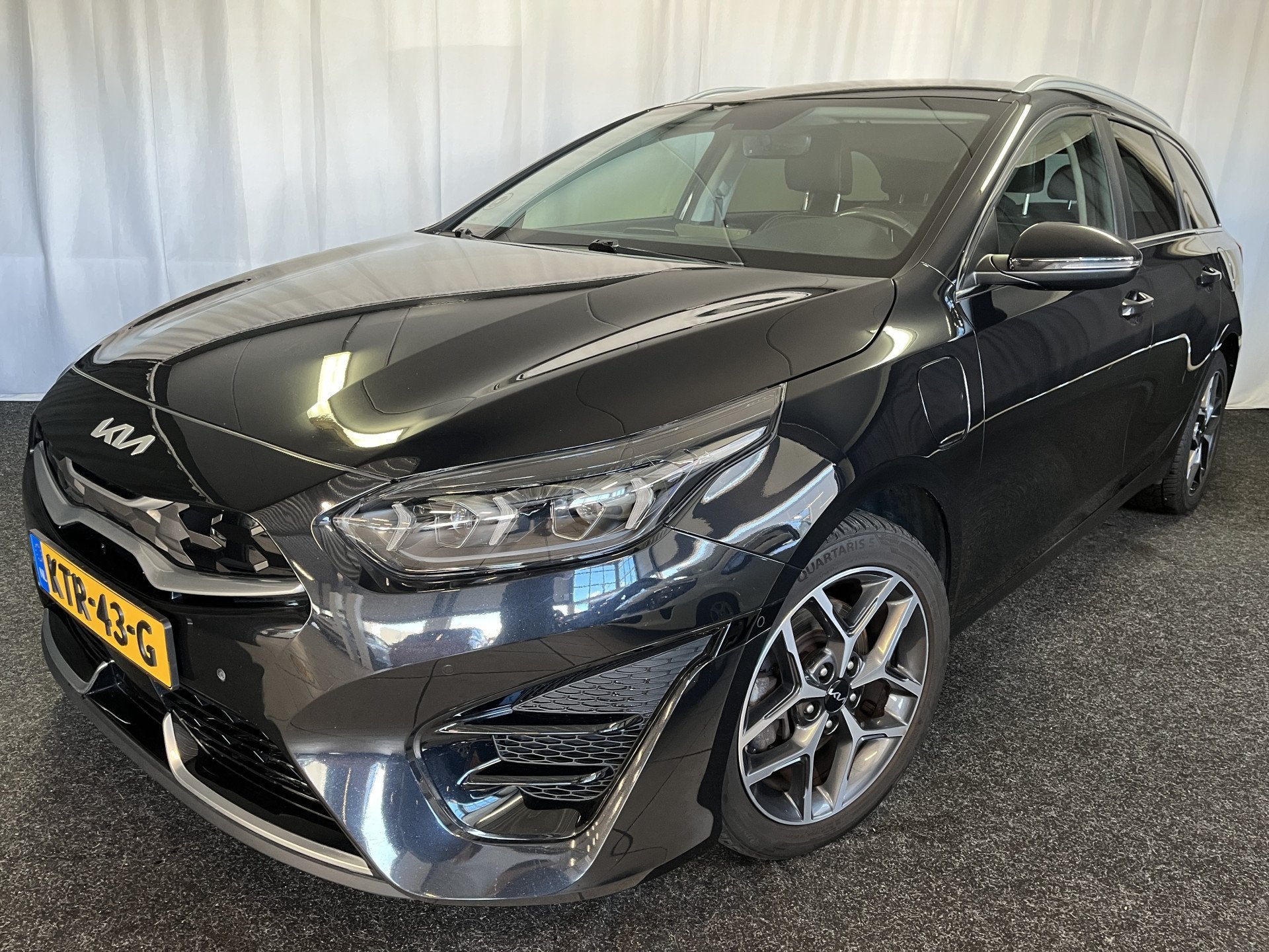 Kia Ceed Sportswagon 1.6 GDI PHEV PLUG-IN ExecutiveLine ECC/, Gebruikt, Met garantie (alle), Leder en Stof, Zwart