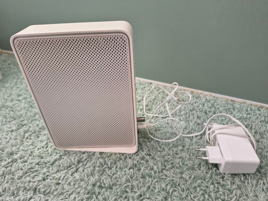 Zyxel T-50 Router met modem (Ziggo Connect Box), Computers en Software, Routers en Modems, Zo goed als nieuw, Router met modem