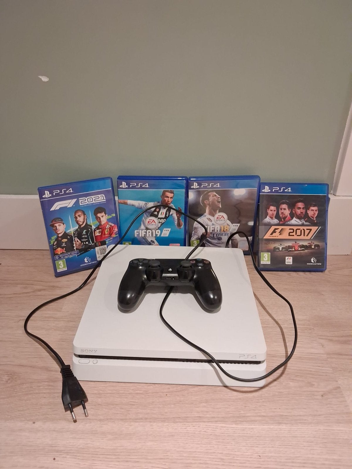 PlayStation 4 Slim 500GB met controller en 4 games, Ophalen, Met 1 controller, Slim, 500 GB