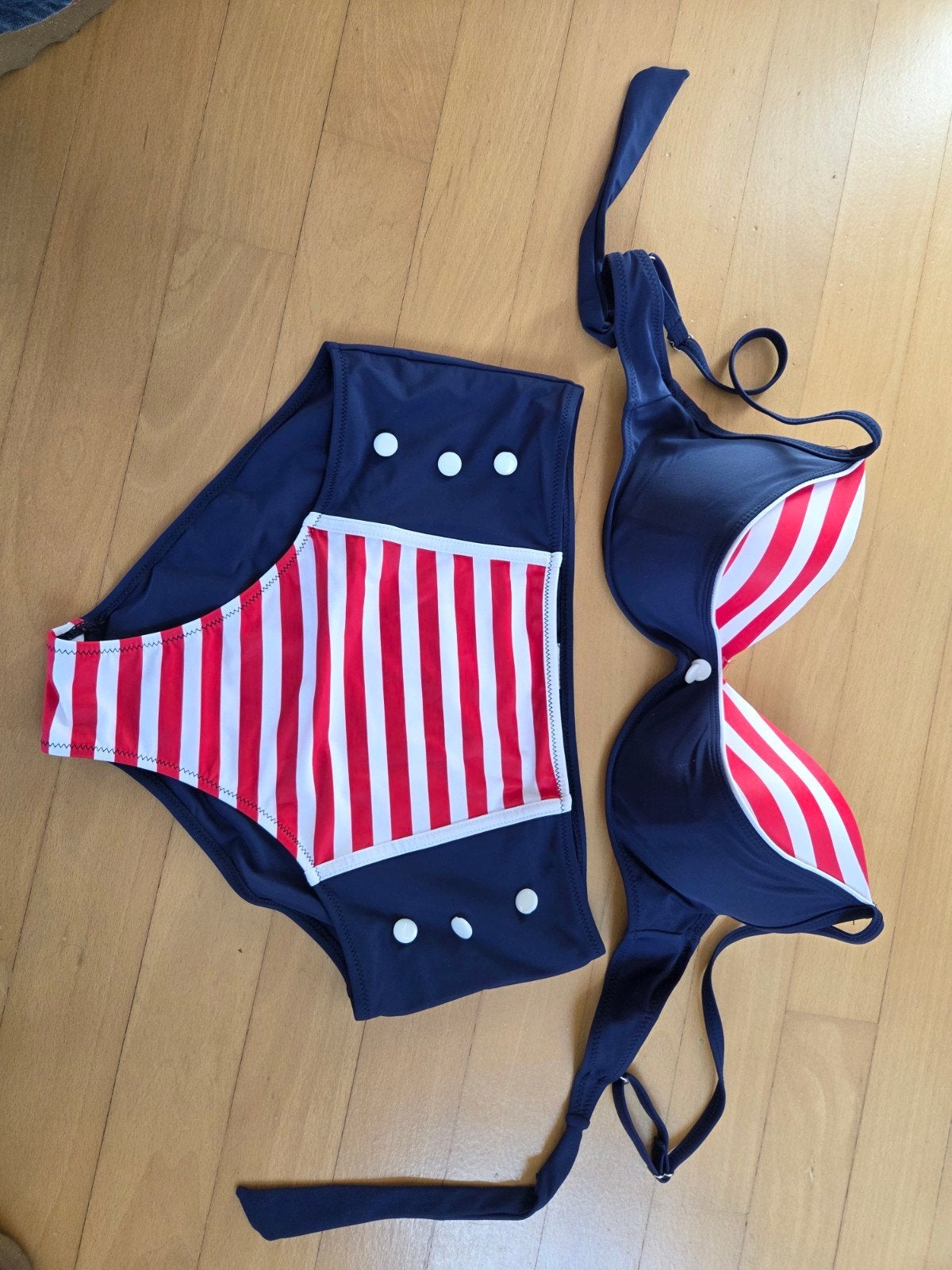 Retro bikini met rood-witte strepen - Maat L, Belsira, Blauw, Nieuw, Ophalen of Verzenden