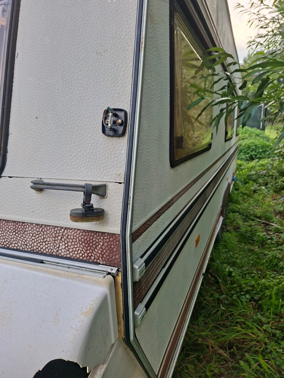 Foto 14 van onderdelen caravan opknappen zuipkeet