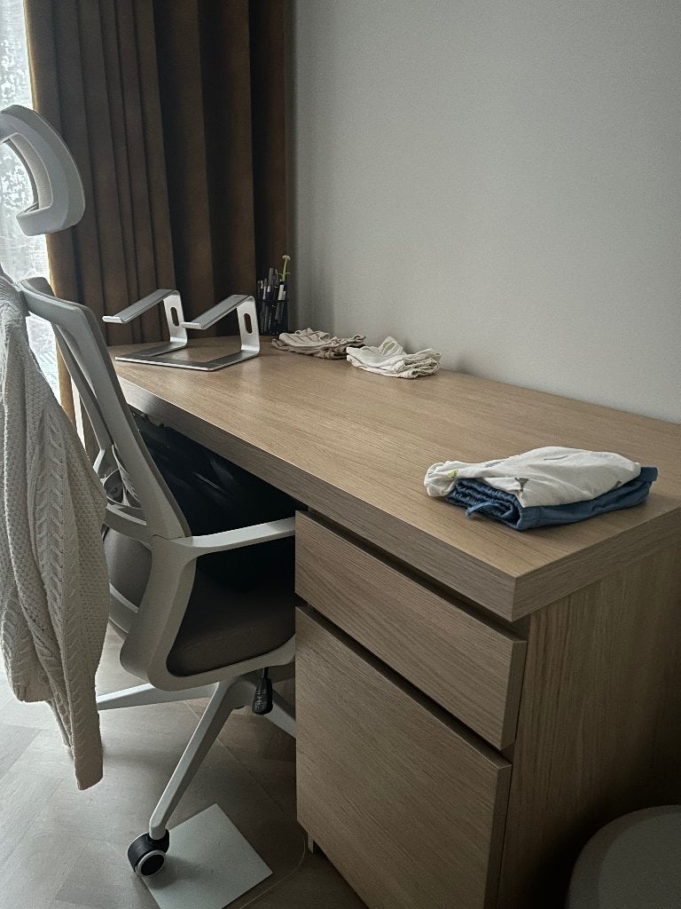 Bureau en bureaustoel, Ophalen, Bruin, Zo goed als nieuw, IKEA