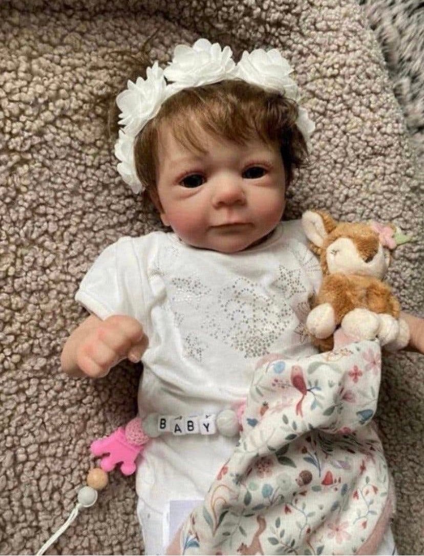 Leuk reborn baby meisje 🌹, Verzenden, Zo goed als nieuw, Babypop, Levensecht of Reborn