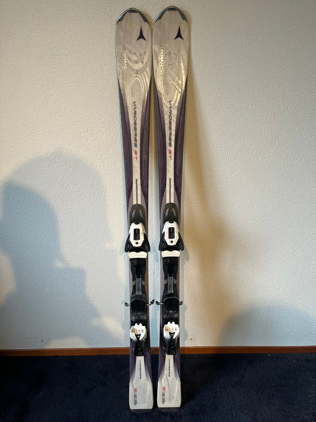 Atomic skis 151 cm, Ophalen, 140 tot 160 cm, Zo goed als nieuw, Carve