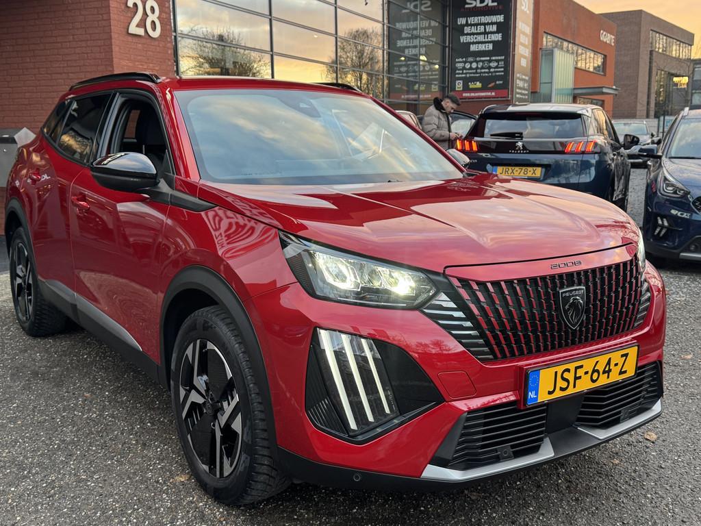 Peugeot 2008 1.2 PureTech 130 Allure // FULL LED // APPLE CA, Gebruikt, LED verlichting, 1199 cc, Leder en Stof