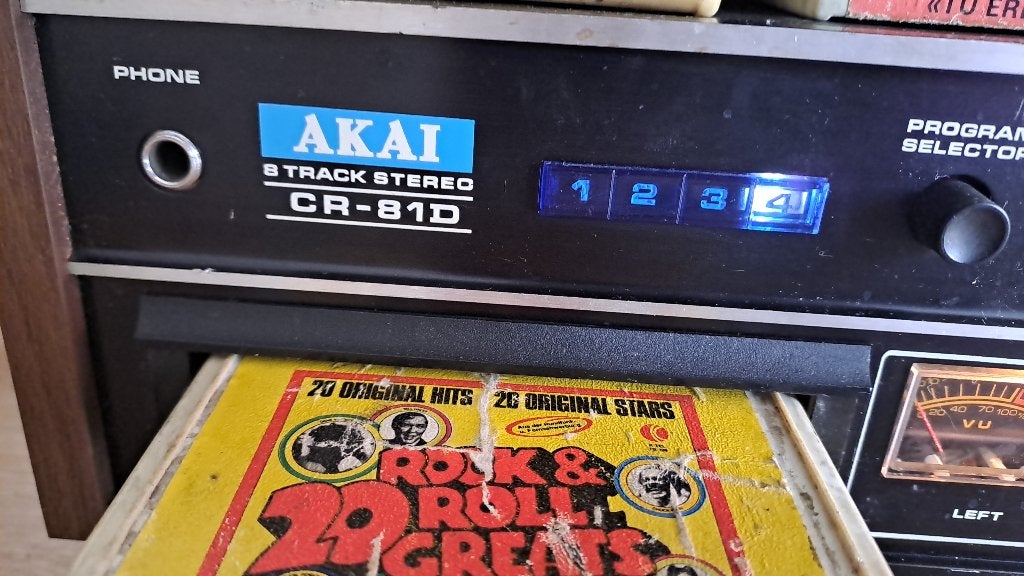 8 -track  Akai  en  auto radio 8 track cassette fabiola, Ophalen of Verzenden, Akai
