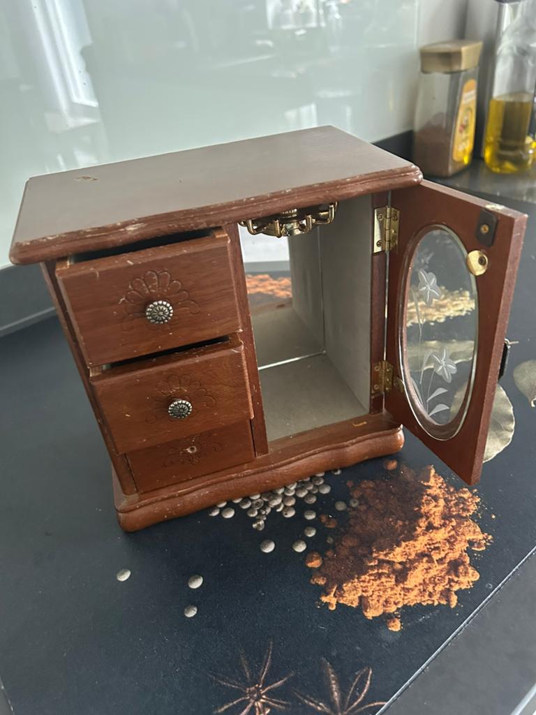 Vintage Houten Sieradenkastje met Lades en Deurtje, Ophalen of Verzenden