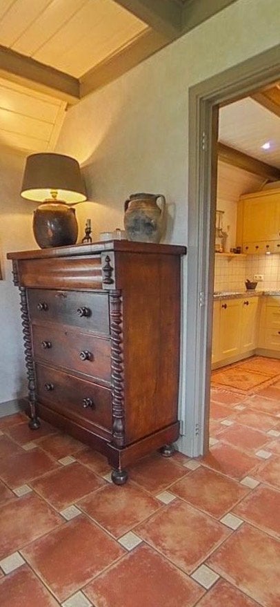 Antieke Mahonie Ladekast uit Engeland - Klassiek Design, Huis en Inrichting, Kasten | Ladekasten, Gebruikt, 100 tot 150 cm, 50 tot 75 cm