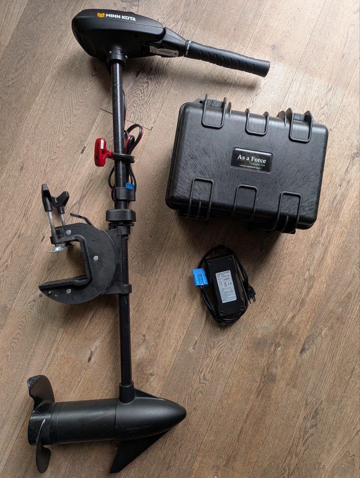 Minn Kota Traxxis 55 LBS elektromotor met Outdoor Accubox As, Ophalen, Zo goed als nieuw, Motor en Techniek, Motorboot