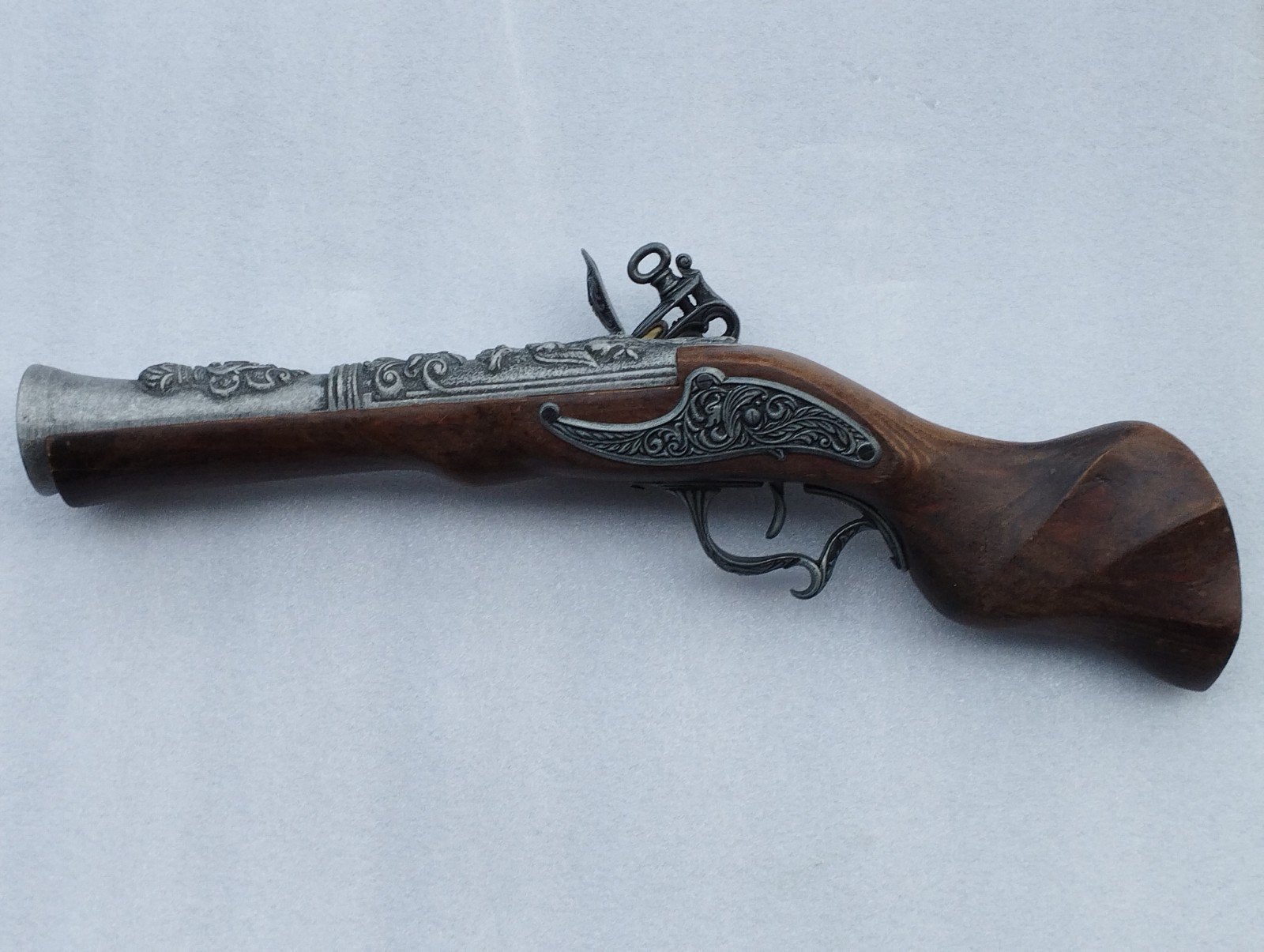 vintage model van een antiek pistool, Verzamelen, Ophalen of Verzenden, Landmacht