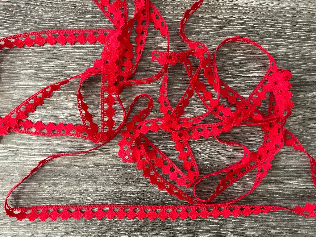 Nr100) Aanbieding rood katoen kant  10 meter € 5,50, Verzenden, Nieuw, Kant