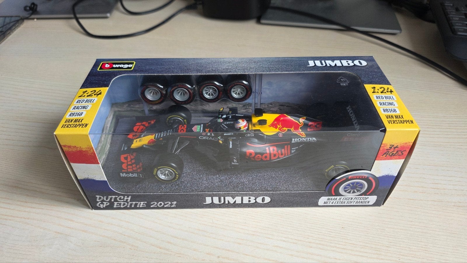 Max verstappen jumbo RB16 B  NIEUW IN DOOS, Hobby en Vrije tijd, Modelauto's | 1:24, Ophalen of Verzenden, Nieuw, Bburago