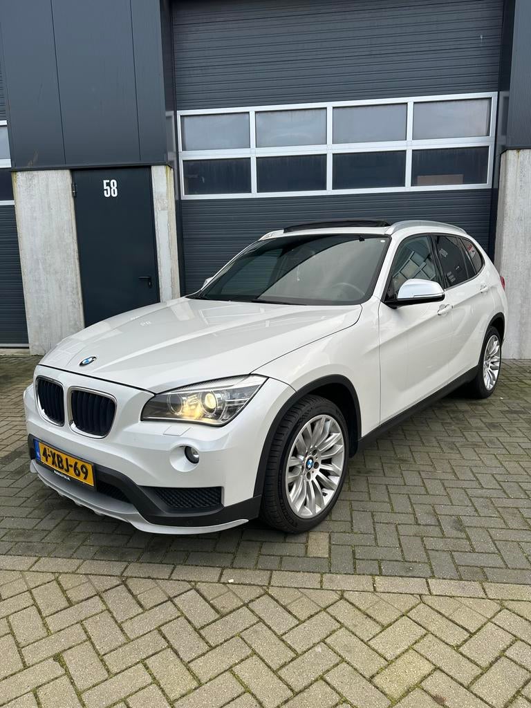 BMW X1 2.0 Xdrive 20I AUT 2014 Wit Full Option, 4 cilinders, 2000 kg, Wit, Bedrijf