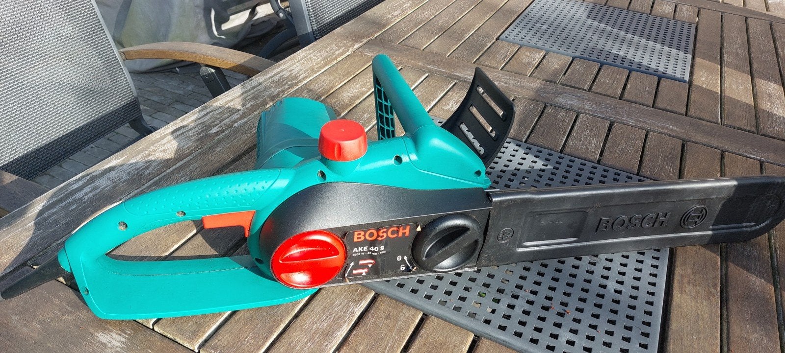 Kettingzaag Bosch AKE 40S elektrisch., Ophalen, Zo goed als nieuw, Overige soorten, Bosch, AEG