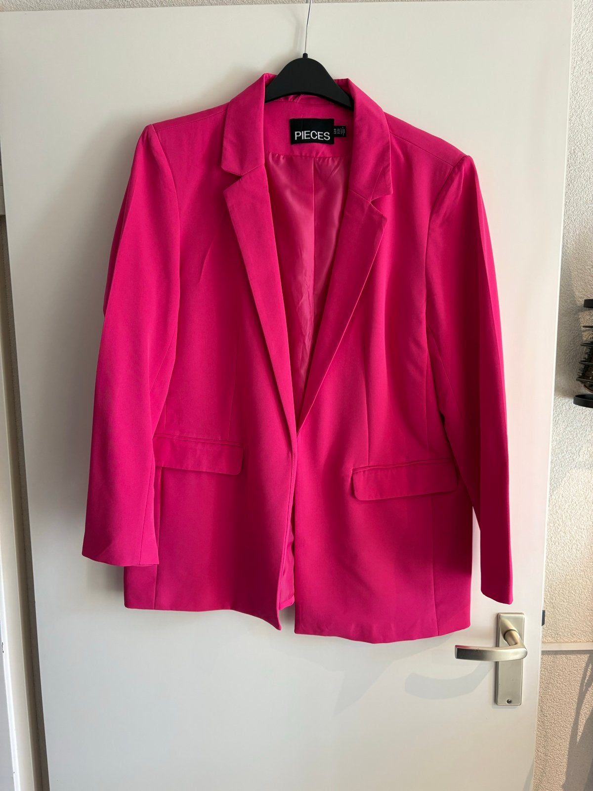Roze blazer van Pieces - Maat XXL, Kleding | Dames, Maat 46/48 (XL) of groter, Ophalen of Verzenden, Zo goed als nieuw, Jasje