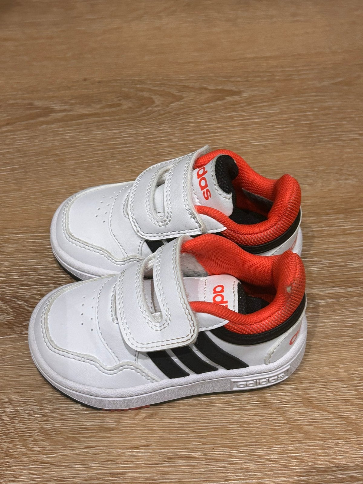 Schoenen Adidas maat 29, Schoentjes, Jongetje of Meisje, Ophalen of Verzenden, Zo goed als nieuw