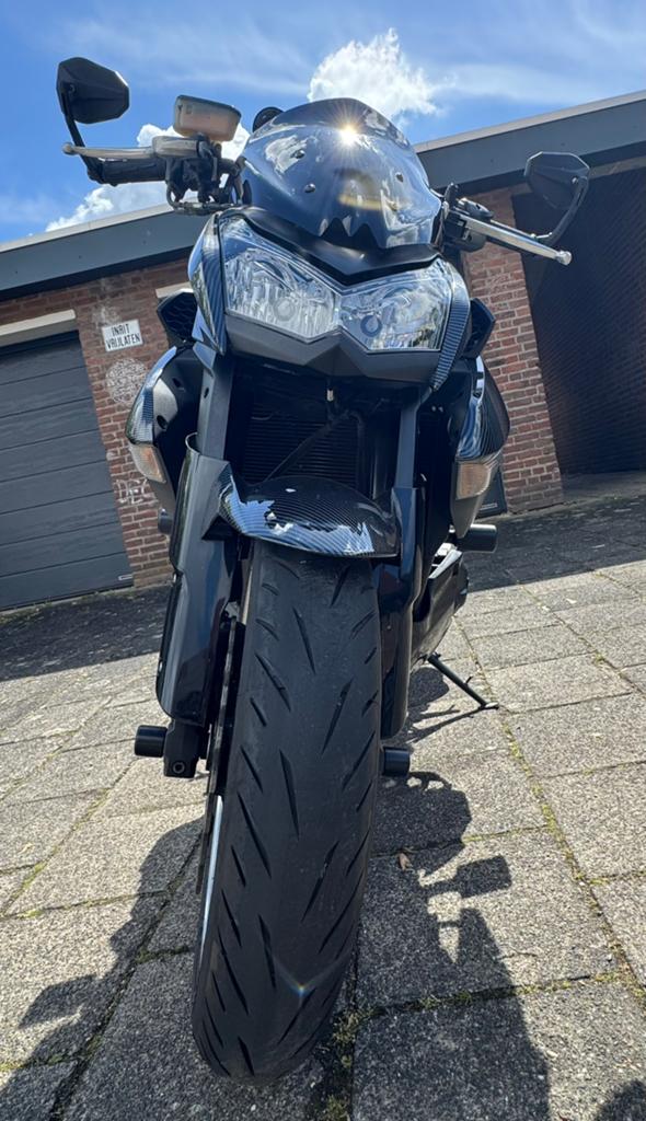 Kawasaki Z1000 2010 akrapovic carbon in hele goede staat, Occasion, 4 cilinders, Motorrijbewijs A, Particulier