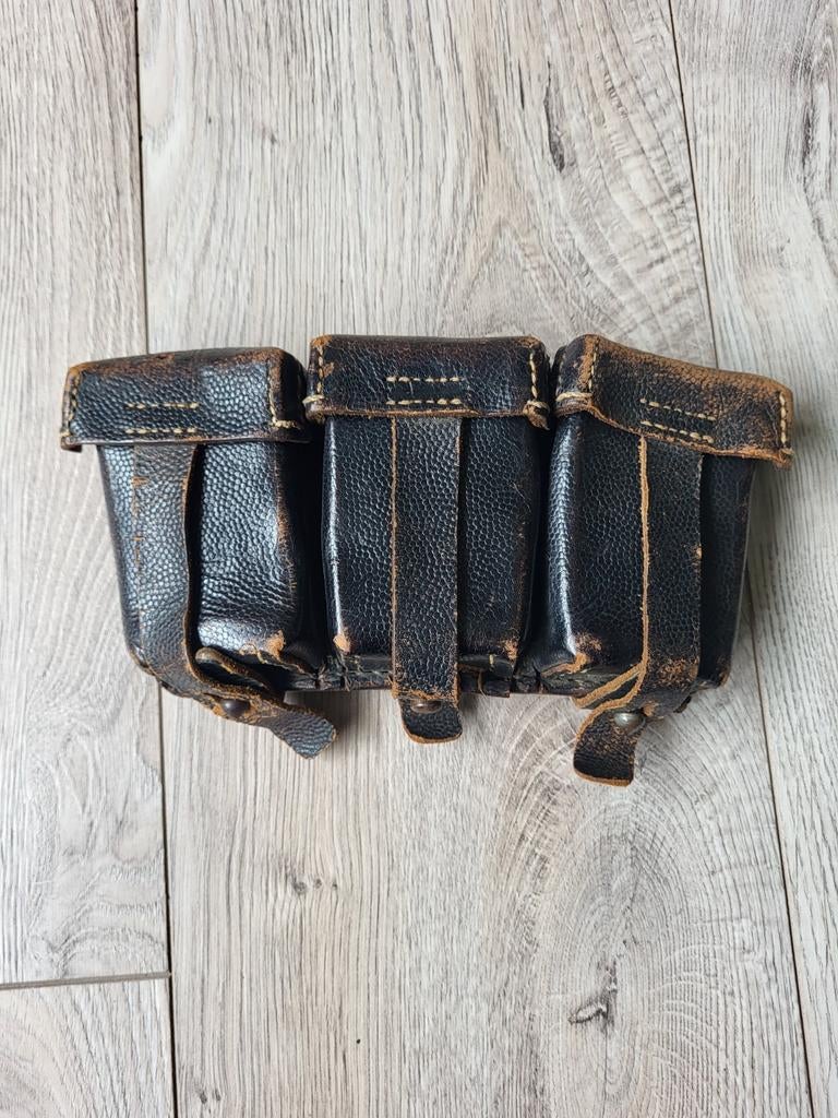 Te koop k98 patronen tasje, Verzamelen, Militaria | Tweede Wereldoorlog, Ophalen of Verzenden, Duitsland, Overige typen