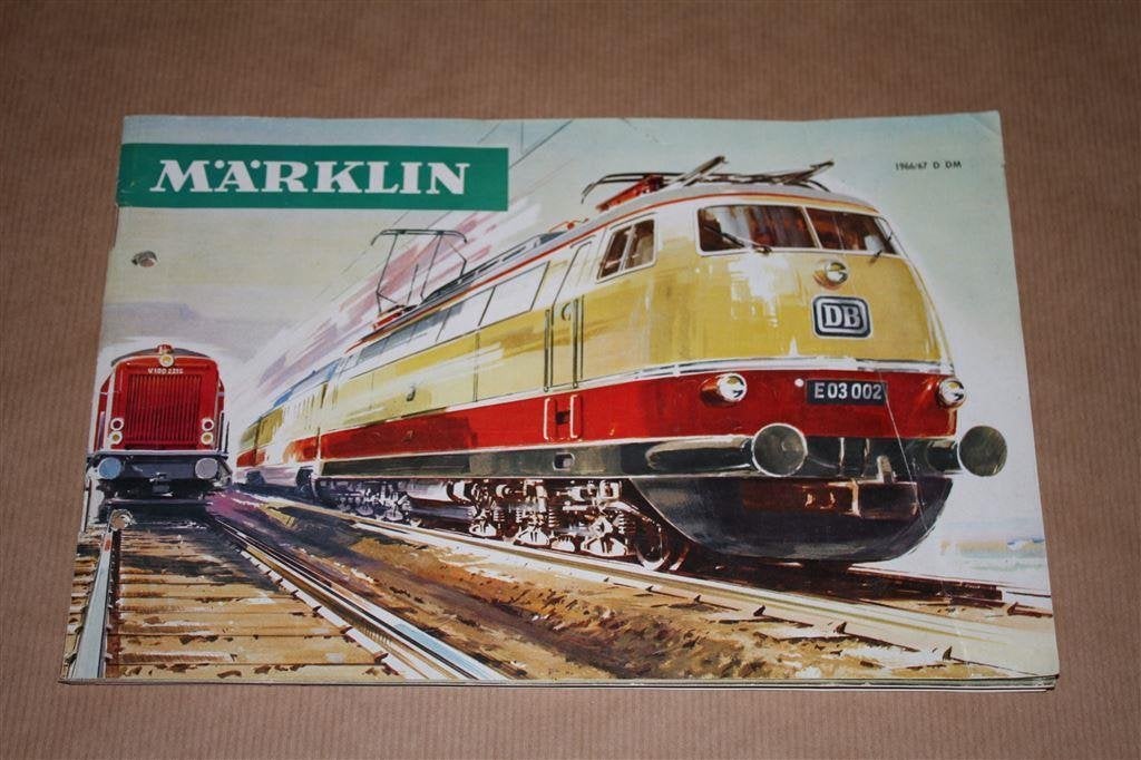 Fraaie Märklin Catalogus - 1966-1967, Wisselstroom, Gebruikt, Wagon, Ophalen of Verzenden