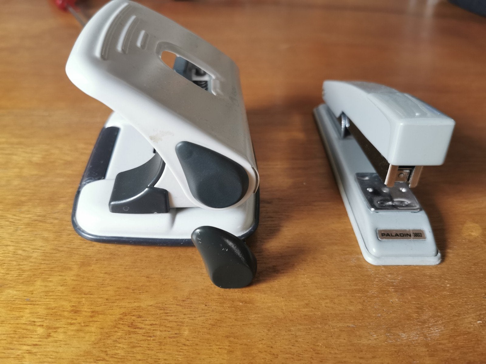 Aspa perforator + Paladin 3803 nietmachine – nette set, Ophalen of Verzenden, Zo goed als nieuw
