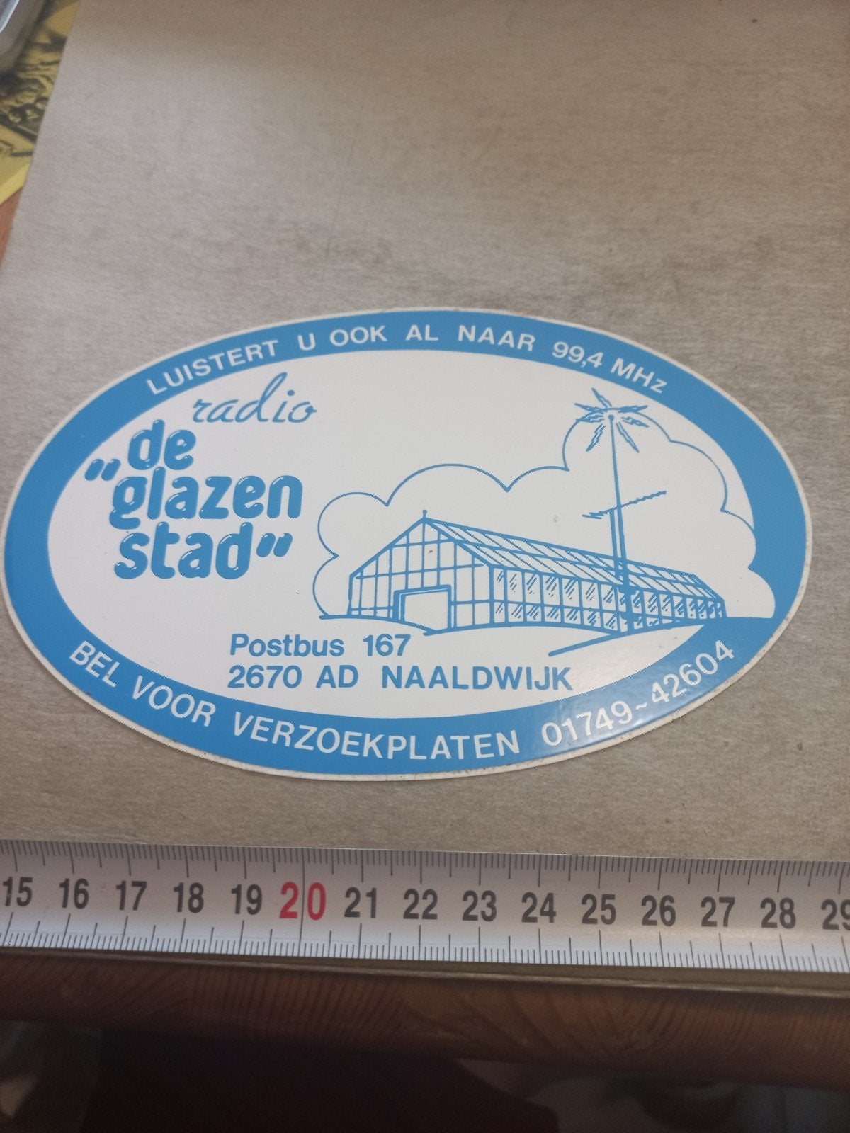 Vintage sticker Radio "De Glazen Stad" Naaldwijk, Ophalen of Verzenden, Gebruikt