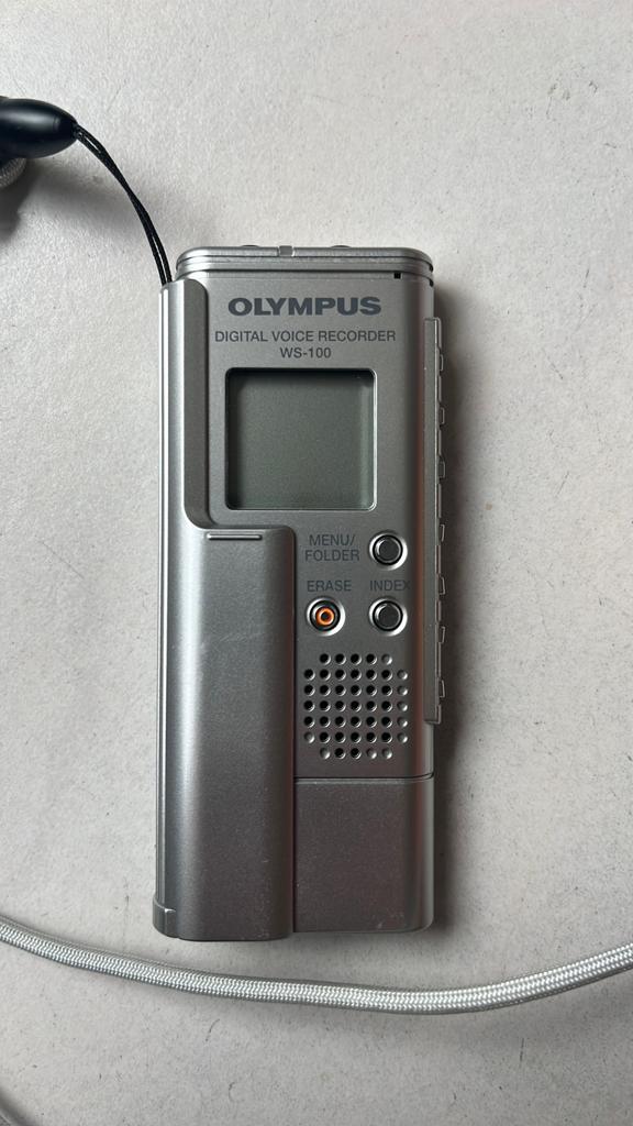 Olympus digital voice recorder WS-100, Ophalen of Verzenden, Zo goed als nieuw, Audio