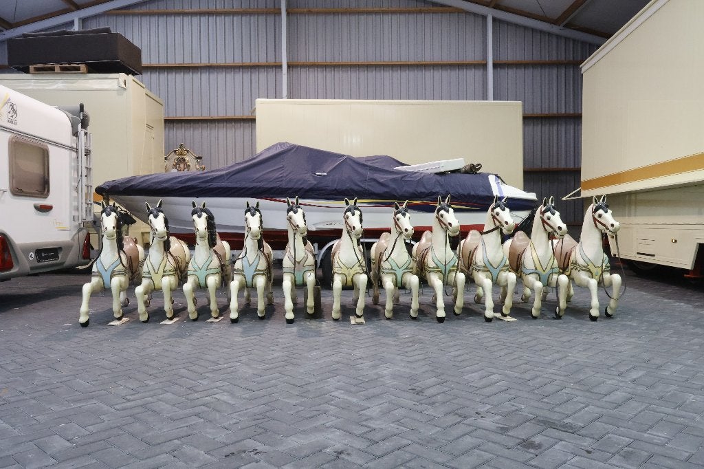 11 massief houten carrouselpaarden,Kavel 301,Veiling 26 Sept, Ophalen