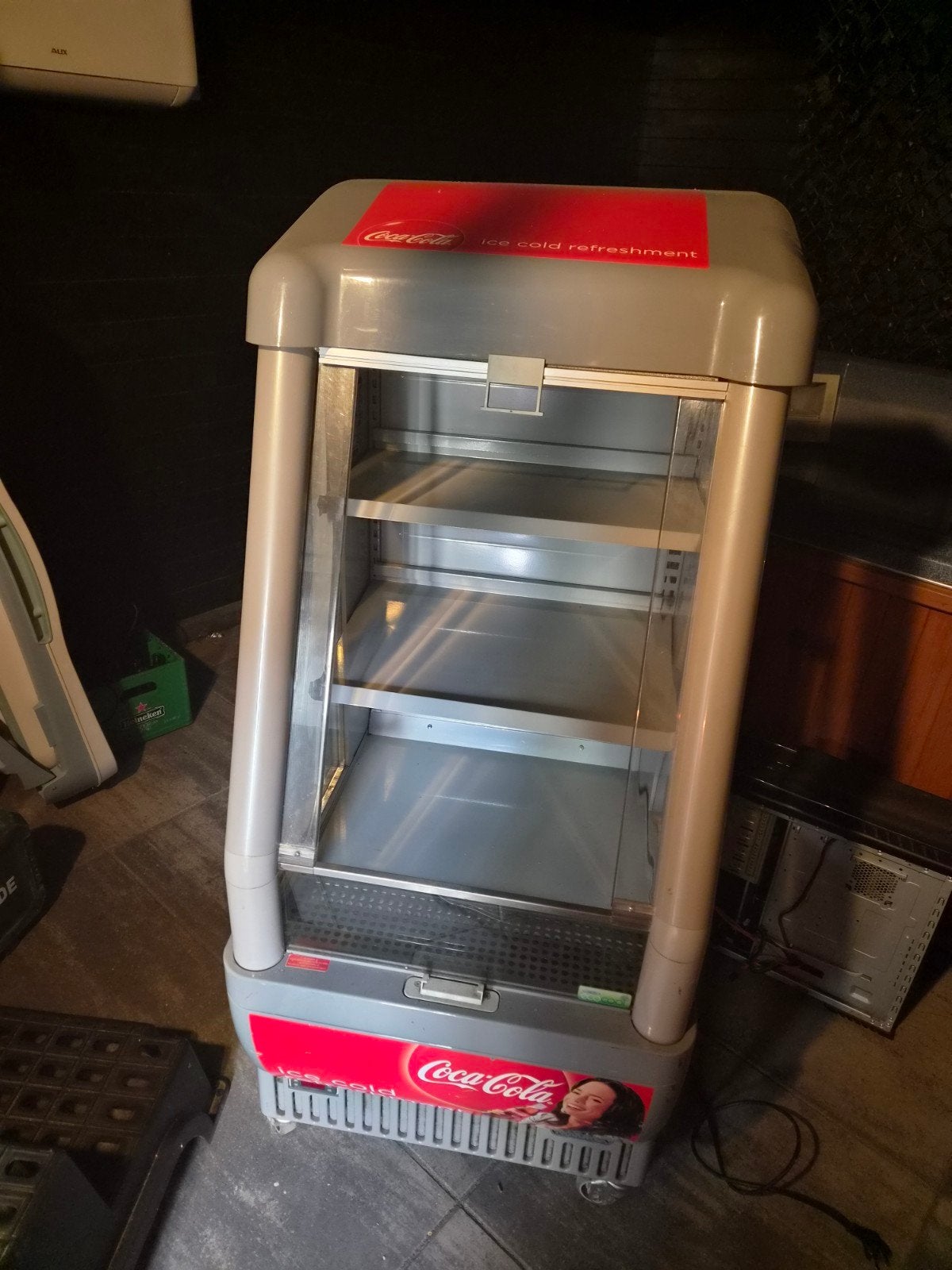 Defecte Coca Cola koelkast - koelt niet meer constant, Witgoed en Apparatuur, Zonder vriesvak, Minder dan 45 cm, Minder dan 75 liter