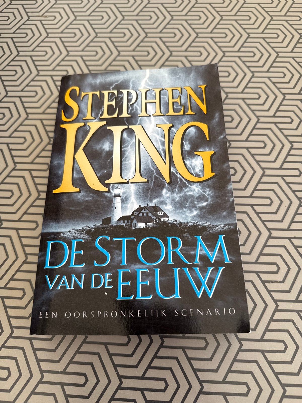 Stephen King - De Storm van de Eeuw (Zesde Druk), Ophalen of Verzenden, Gelezen, Nederland