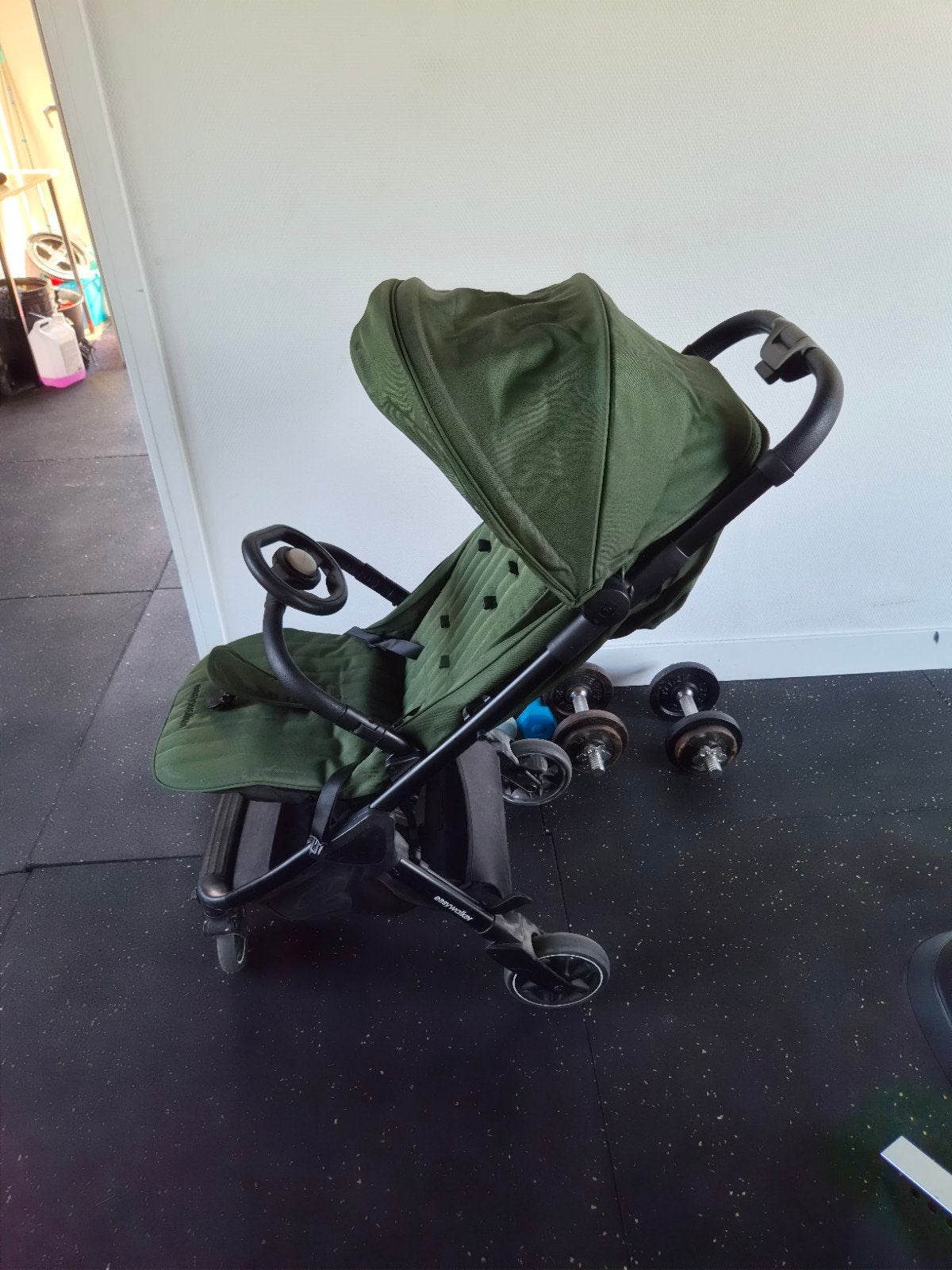 Easywalker Jackey 2  deep green  kinderwagen z.g.a.n. + auto, Kinderen en Baby's, Kinderwagens en Combinaties, Ophalen, Zo goed als nieuw