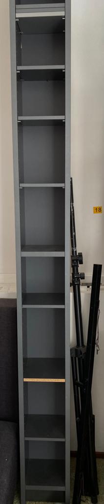 Ikea cd kast hoog. Metallic grijs, Ophalen, Zo goed als nieuw, 25 tot 50 cm
