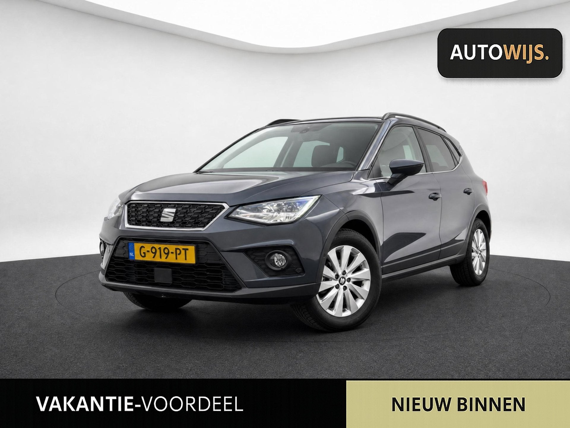 Seat Arona 1.0 TSI Style Business Intense|CAMERA|TREKHAAK|KE, Auto's, Voorwielaandrijving, Stof, Gebruikt, 95 pk