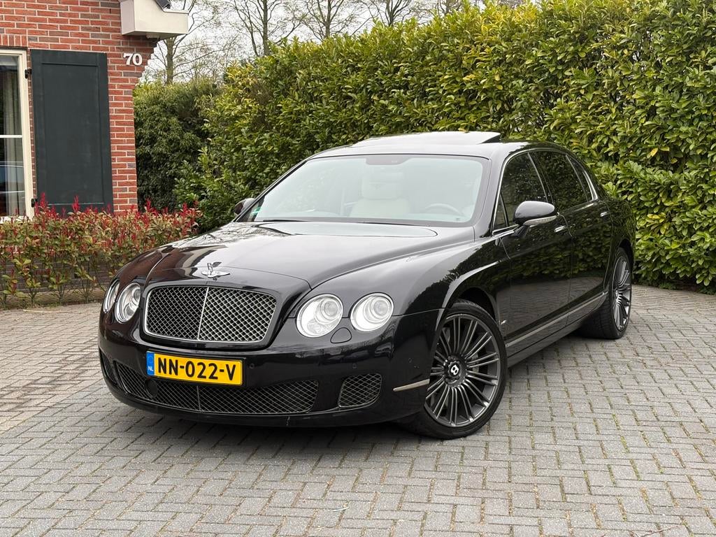 Bentley Continental 6.0 W12 Flying Spur Speed AUT 2009 Zwart, Auto's, Bentley, Automaat, Beige, 12 cilinders, Continental