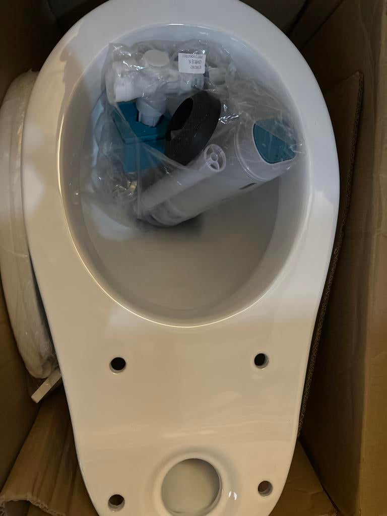 Nieuw Differnz Basic Duoblok Toilet met Verticale Afvoer, ., Ophalen of Verzenden, Zo goed als nieuw, .