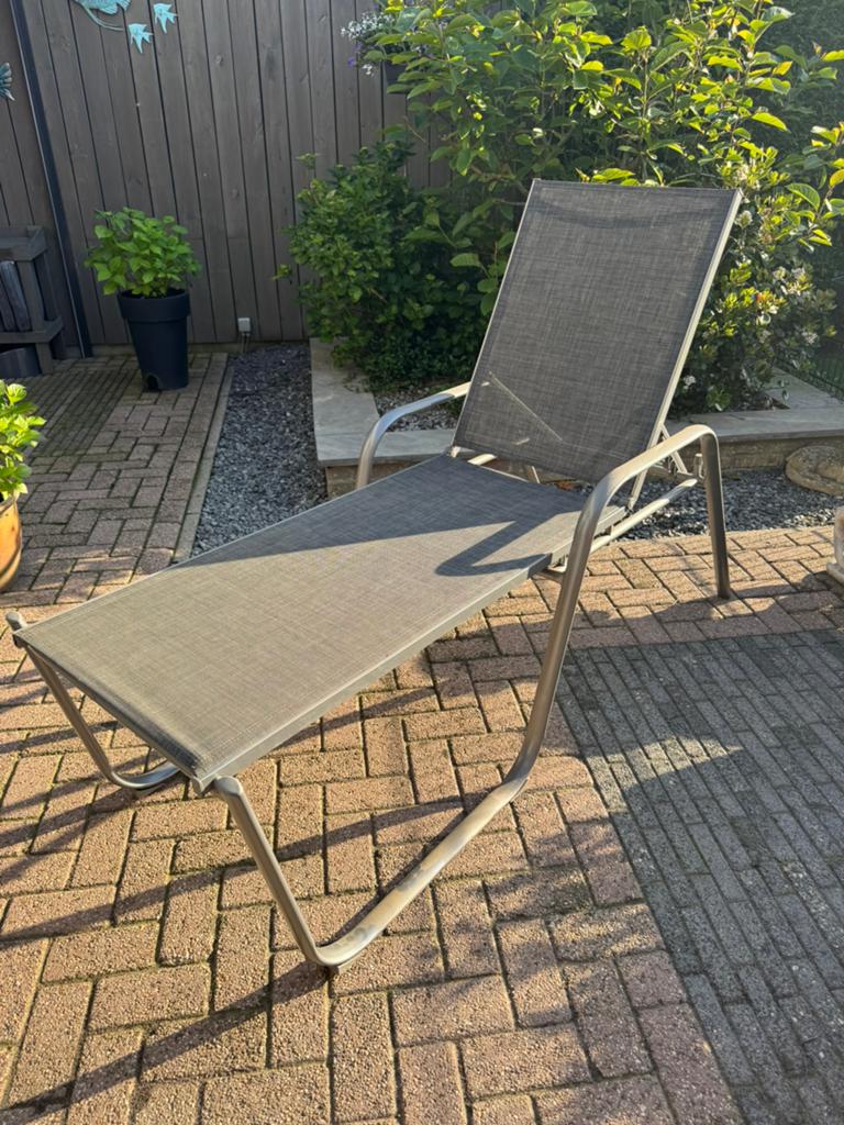 Z.g.a.n hoog ligbed, Ophalen of Verzenden, Zo goed als nieuw, Aluminium