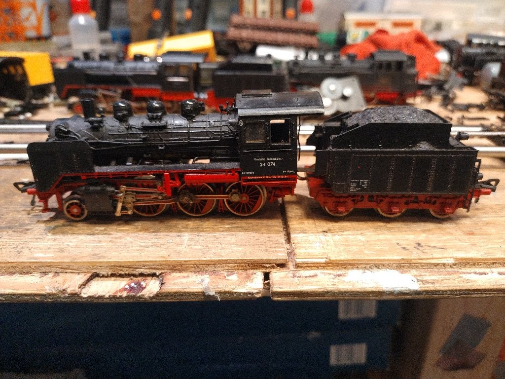 Fleischmann locomotief met tender, Gebruikt, Fleischmann, Ophalen of Verzenden, Analoog