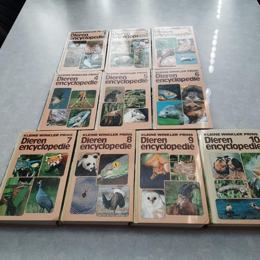 10 delige compact dieren encyclopedie, Boeken, Encyclopedieën, Ophalen of Verzenden, Zo goed als nieuw