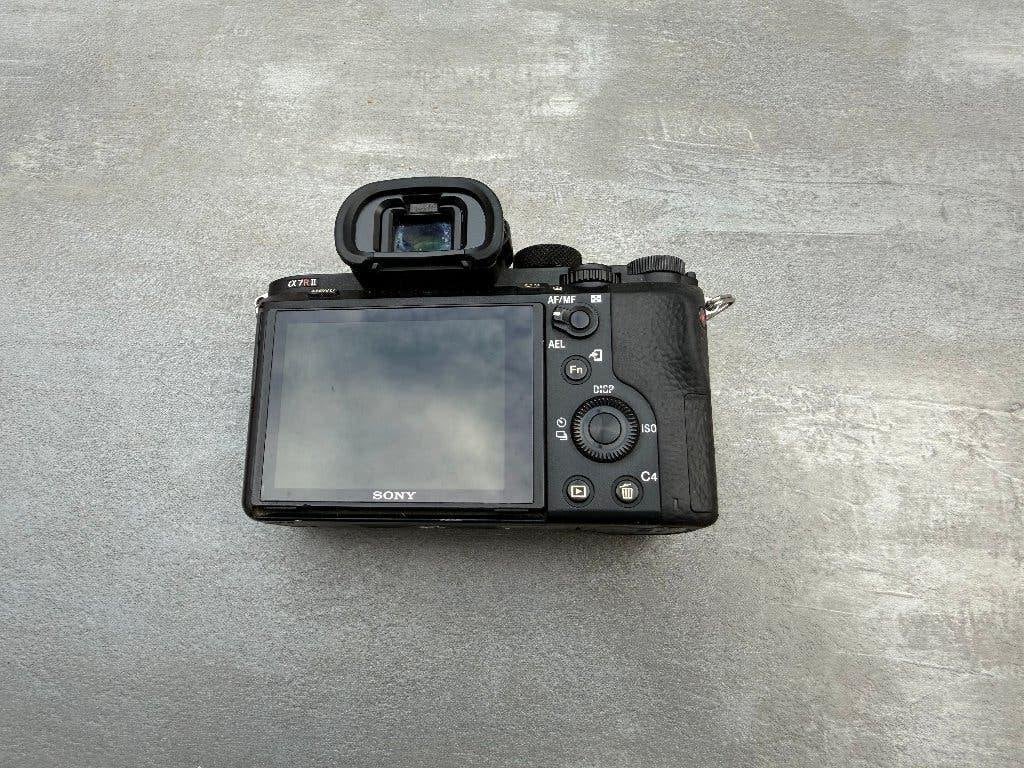 Foto 3 van Sony Alpha A7R II systeemcamera met Extension grip