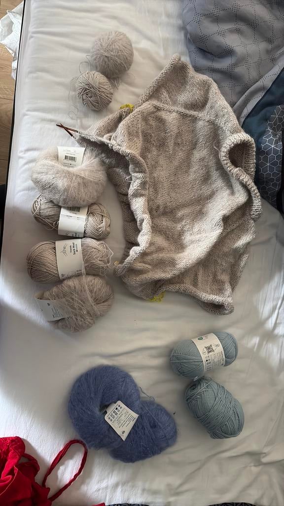 Sok wol en mohair., Ophalen of Verzenden, Zo goed als nieuw, Breien of Haken, Wol of Garen