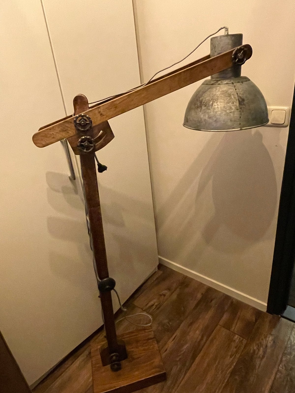 Industriële Vloerlamp Hout & Metaal - Verstelbaar, Ophalen, Gebruikt, E27 (groot), 150 tot 200 cm