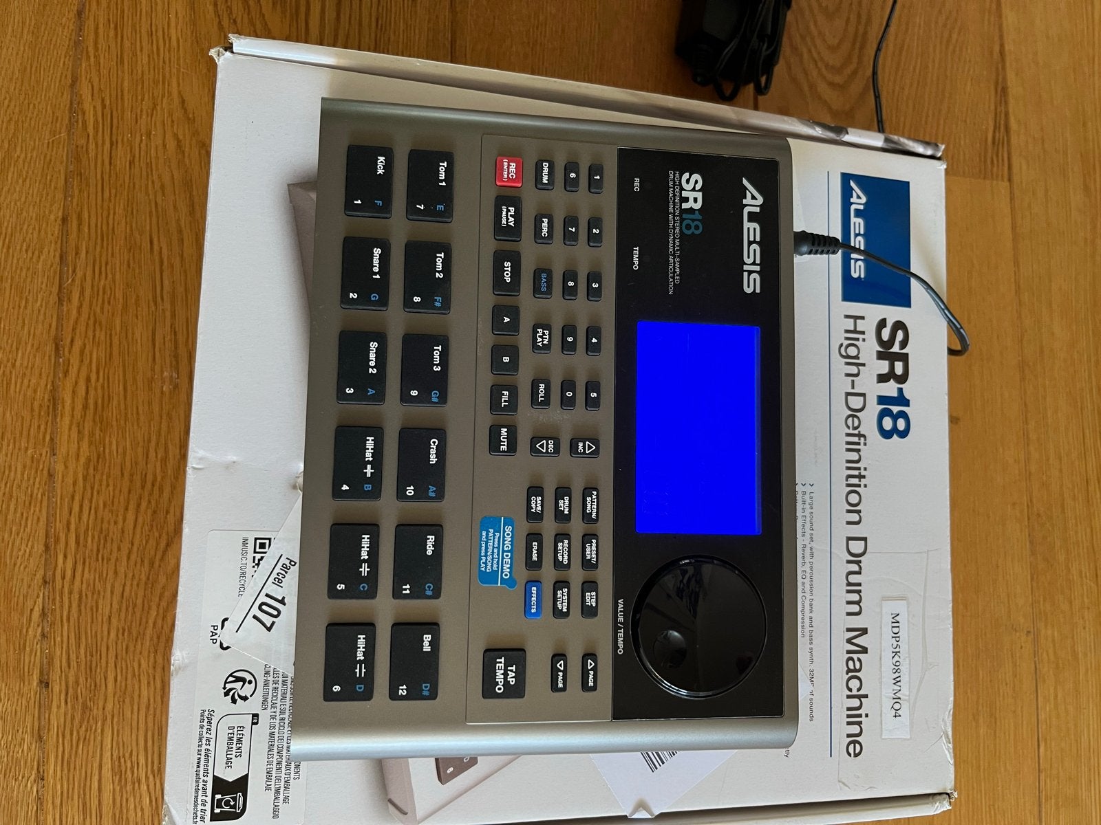 Alesis SR18 High-Definition Drum Machine, Ophalen of Verzenden, Zo goed als nieuw, Overige merken