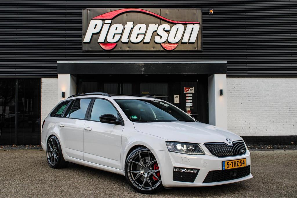 Skoda Octavia Combi 2.0 TSI RS PANO ACC NAP EXPORT/HANDEL, Auto's, Skoda, 730 kg, Gebruikt, 4 cilinders, Leder en Stof