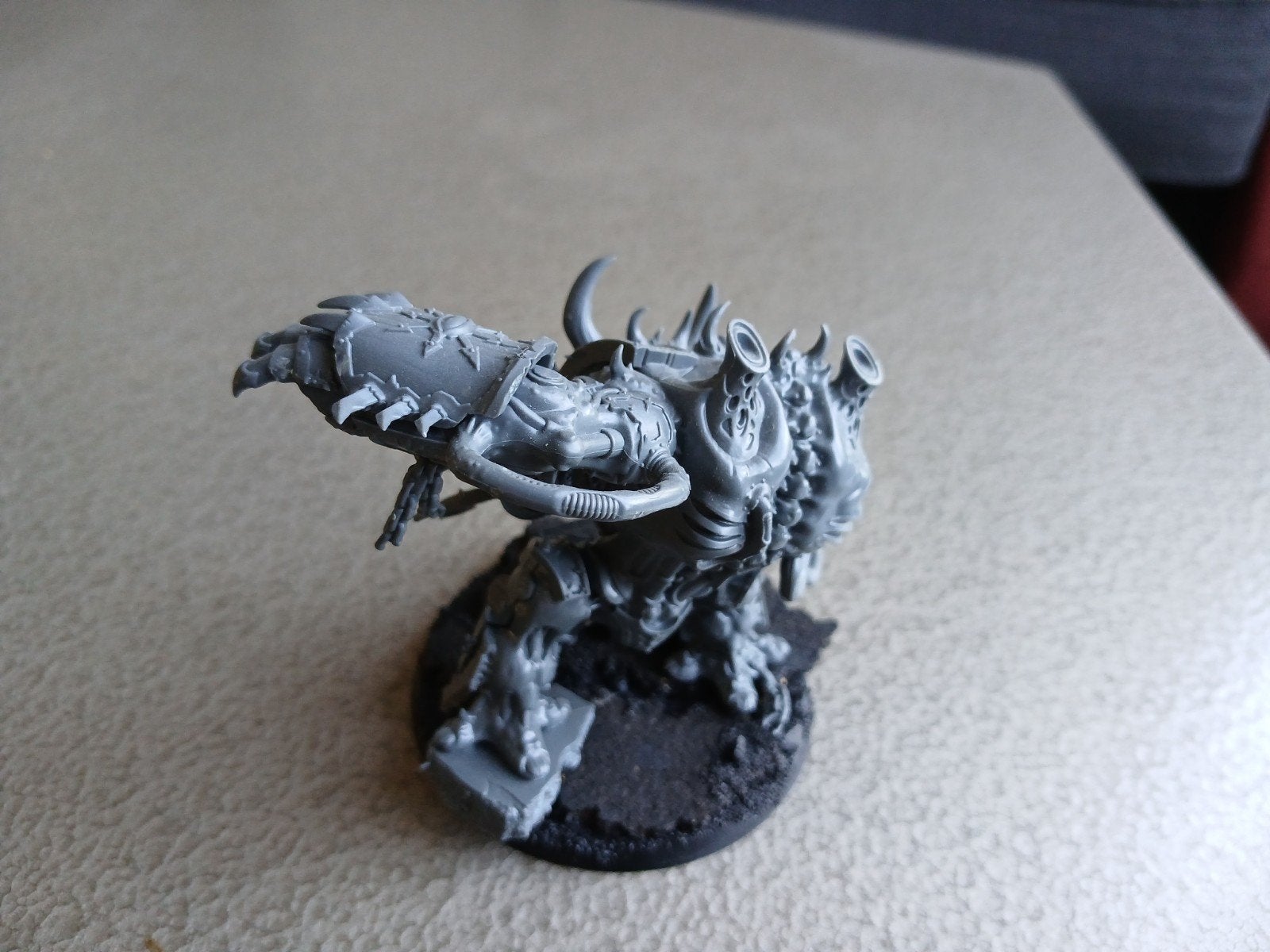 Helbrute uit oude basis set - Warhammer 40K Chaos, Ophalen of Verzenden, 1:35 tot 1:50