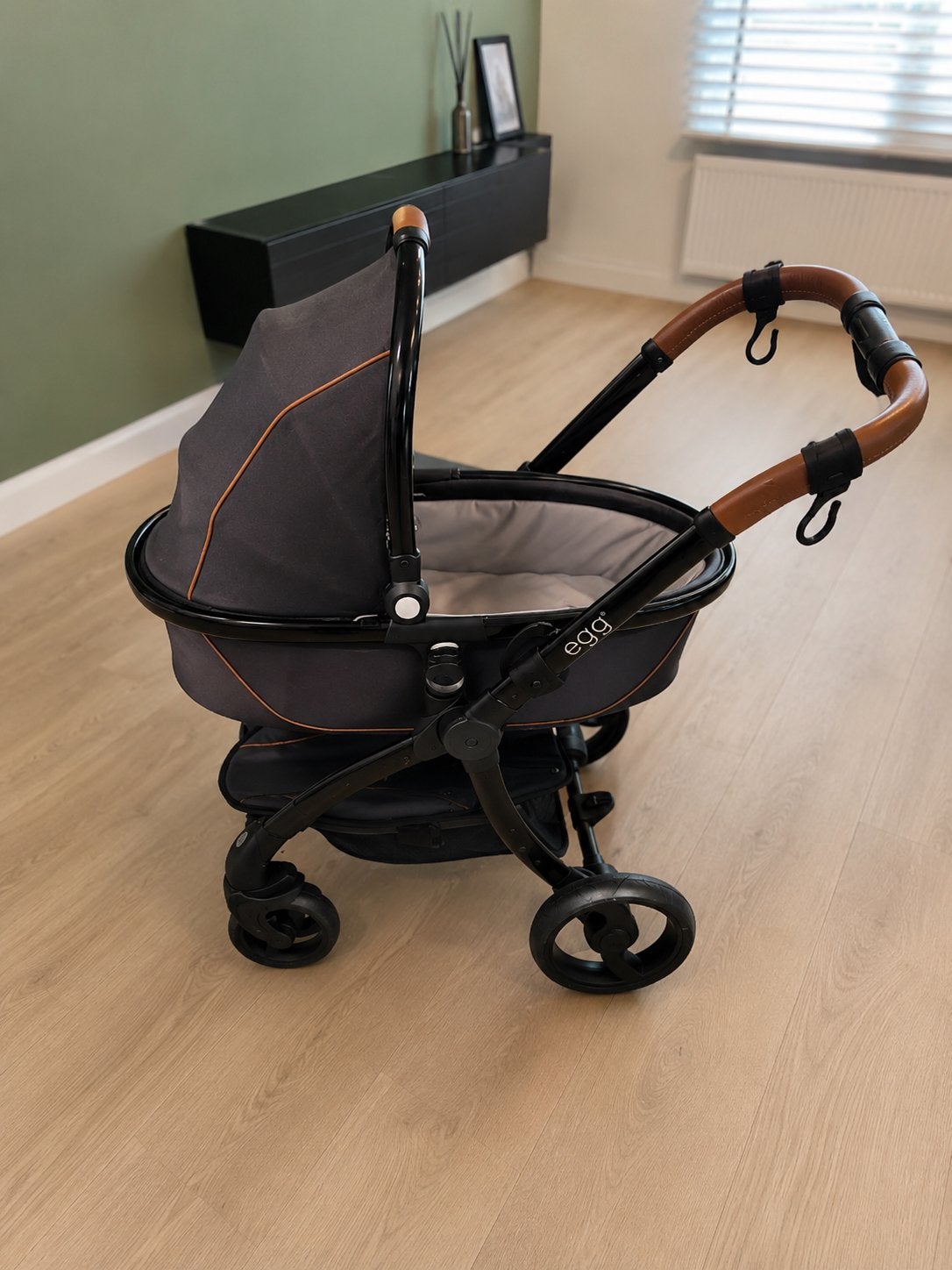 Egg kinderwagen compleet met Maxi Cosi adapters en meer, Zo goed als nieuw, Combiwagen, Met autostoeltje, Ophalen