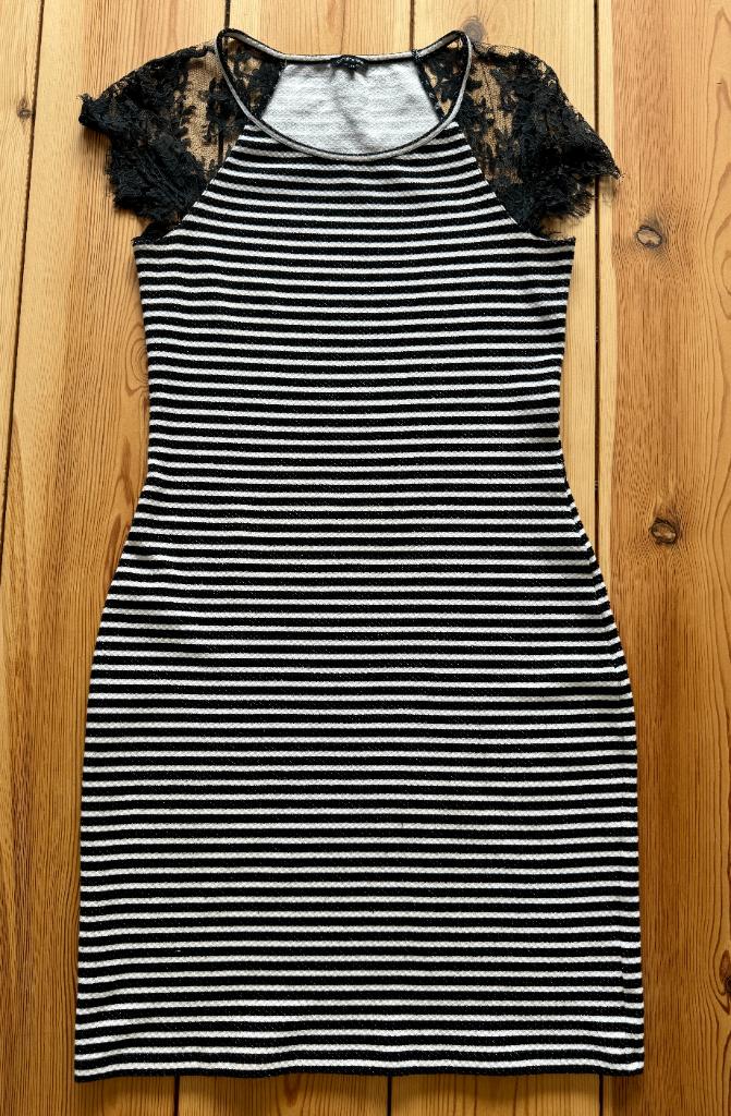 Caroline Biss jurk – zwart wit kant - maat 38 / Medium, Kleding | Dames, Maat 38/40 (M), Zwart, Ophalen of Verzenden, Zo goed als nieuw