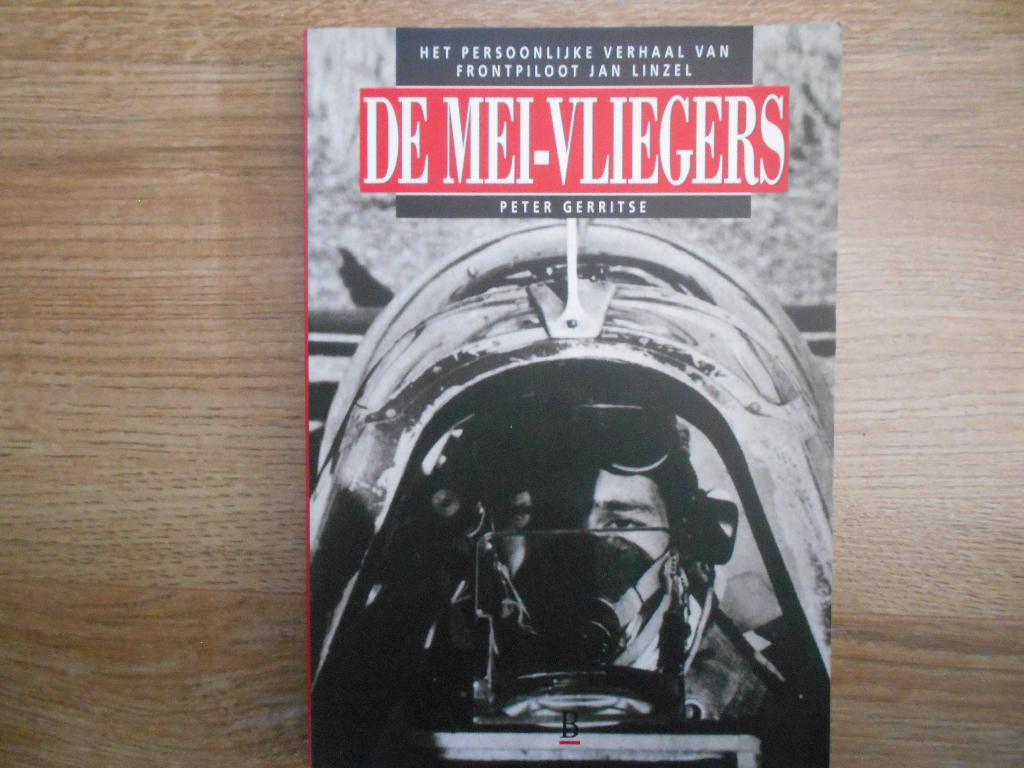 Peter Gerritse De mei-vliegers, Ophalen of Verzenden, Tweede Wereldoorlog, Zo goed als nieuw, Overige onderwerpen