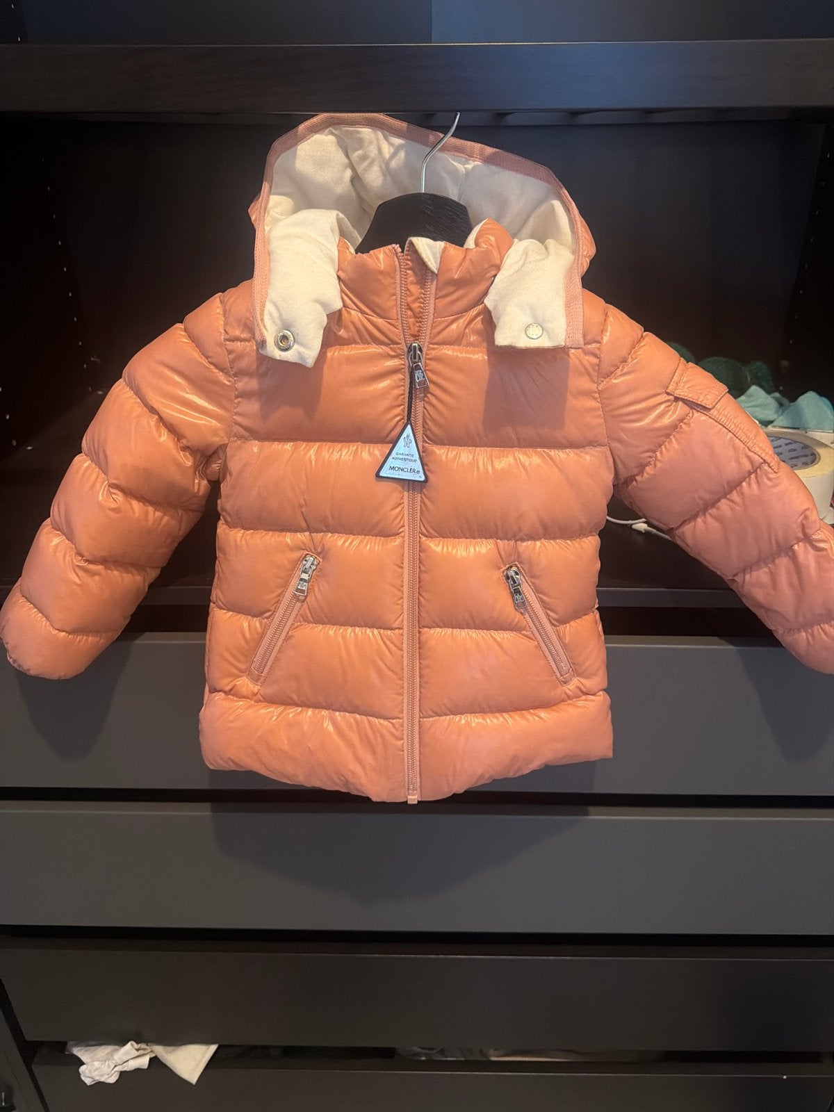 Moncler jasje voor baby/peuter, Ophalen of Verzenden, Zo goed als nieuw, Meisje, Jasje