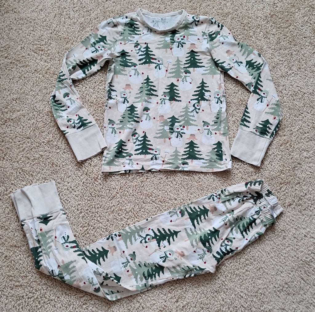 Mooie pyjama van Polarn O Pyret, mt 146/152 ZGAN, Nacht- of Onderkleding, Zo goed als nieuw, Polarn O Pyret, Verzenden