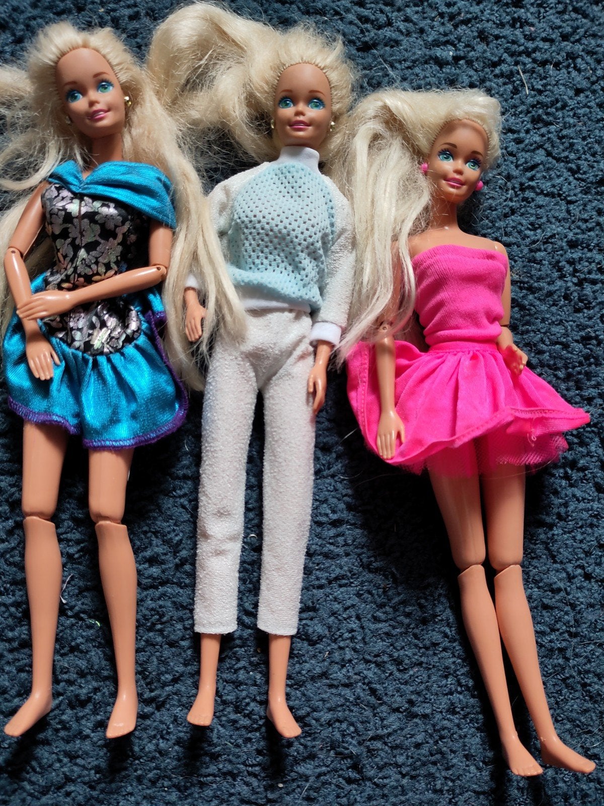 3 x Barbie met scharnieren en kleding jaren 90, Kinderen en Baby's, Ophalen of Verzenden, Gebruikt, Barbie